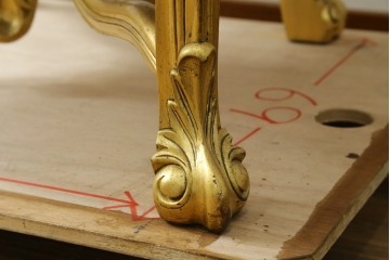 中古　本革(レザー)　横浜家具取り扱い　Camerin(カメリン)　Baroque(バロック)シリーズ　1011　重厚感漂う大型ハイバックアームチェア　定価約75万円　(R-090526)