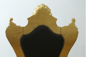 中古　本革(レザー)　横浜家具取り扱い　Camerin(カメリン)　Baroque(バロック)シリーズ　1011　重厚感漂う大型ハイバックアームチェア　定価約75万円　(R-090526)