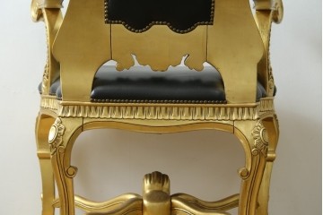 中古　本革(レザー)　横浜家具取り扱い　Camerin(カメリン)　Baroque(バロック)シリーズ　1011　重厚感漂う大型ハイバックアームチェア　定価約75万円　(R-090526)