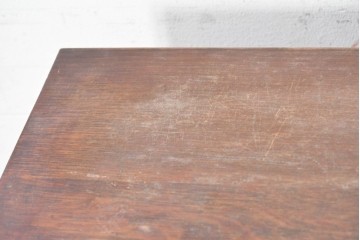 イギリスアンティーク　1930年頃　オーク材　アールデコ　円形ハンドルが印象的なライティングビューロー　(R-090540)