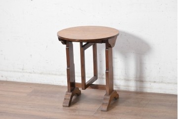 イギリスヴィンテージ　1950年頃　天板を立てて収納できるクラシカルなティルトトップテーブル　(R-090541)