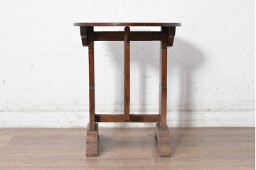 イギリスヴィンテージ　1950年頃　天板を立てて収納できるクラシカルなティルトトップテーブル　(R-090541)