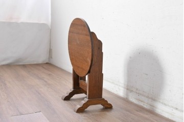 イギリスヴィンテージ　1950年頃　天板を立てて収納できるクラシカルなティルトトップテーブル　(R-090541)