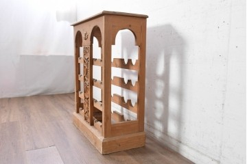 イギリスアンティーク　1940年から1950年頃　パイン材　葡萄モチーフの彫刻を施したワインラック　(R-090544)