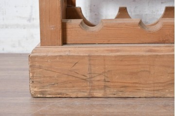 イギリスアンティーク　1940年から1950年頃　パイン材　葡萄モチーフの彫刻を施したワインラック　(R-090544)