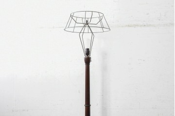 中古　松本民芸家具　和紙のシェードが情緒溢れるA型フロアスタンド　(R-090546)