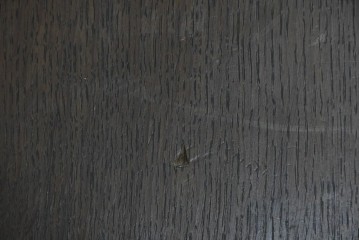 イギリスアンティーク　1870年から1900年頃　オーク材　IHSのモノグラムと植物彫刻が美しい!　グラストンベリーチェアを思わせる教会用アームチェア　(R-090551)