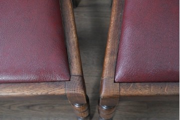 イギリスアンティーク　1920年頃　オーク材　合皮　縦長のハイバックが空間をすっきり見せるダイニングチェア3脚セット　(R-090554)