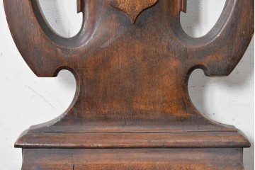 イギリスアンティーク　1900年頃　オーク材　ライオン(獅子)をかたどった彫刻脚がユニークなホールチェア2脚セット　(R-090555)