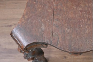 イギリスアンティーク　1900年頃　オーク材　ライオン(獅子)をかたどった彫刻脚がユニークなホールチェア2脚セット　(R-090555)