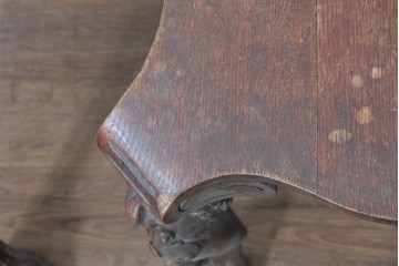 イギリスアンティーク　1900年頃　オーク材　ライオン(獅子)をかたどった彫刻脚がユニークなホールチェア2脚セット　(R-090555)
