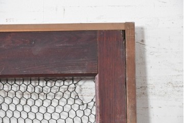 アンティーク建具　明治から大正期　素朴で味わい深い金網入りきつね格子蔵戸1枚　(R-090561)