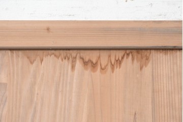 和製アンティーク　昭和初期　横桟を渡した素朴なつくりの幅広板戸1枚　(R-090562)