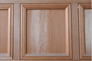 アンティーク建具　大正から昭和初期　高級品　杉材　大正ロマンの雰囲気漂う作りの良い幅広扉1枚　(R-090563)