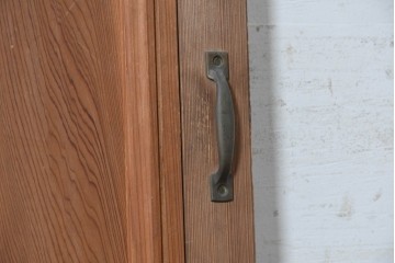 アンティーク建具　大正から昭和初期　高級品　杉材　大正ロマンの雰囲気漂う作りの良い幅広扉1枚　(R-090563)