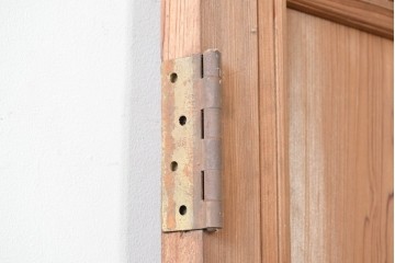 アンティーク建具　大正から昭和初期　高級品　杉材　大正ロマンの雰囲気漂う作りの良い幅広扉1枚　(R-090563)