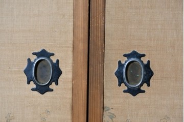 和製アンティーク　昭和初期　上手物!!　大正ロマン　草花と尾長鳥を描いた片面ふすまの幅広板戸2枚セット　(R-090565)