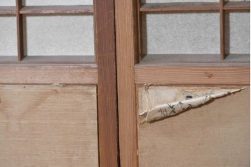 ヴィンテージ建具　昭和中期　幅広　細かな格子組が上品な猫間障子戸2枚セット　(R-090568)