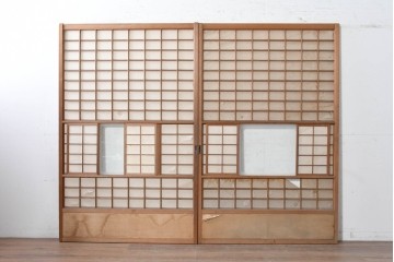 ヴィンテージ建具　昭和中期　幅広　細かな格子組が上品な猫間障子戸2枚セット　(R-090568)