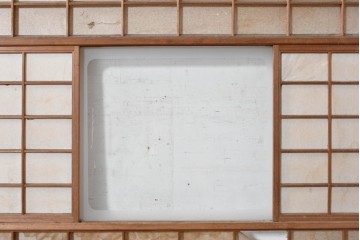 ヴィンテージ建具　昭和中期　幅広　細かな格子組が上品な猫間障子戸2枚セット　(R-090568)