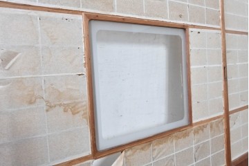 ヴィンテージ建具　昭和中期　幅広　細かな格子組が上品な猫間障子戸2枚セット　(R-090568)