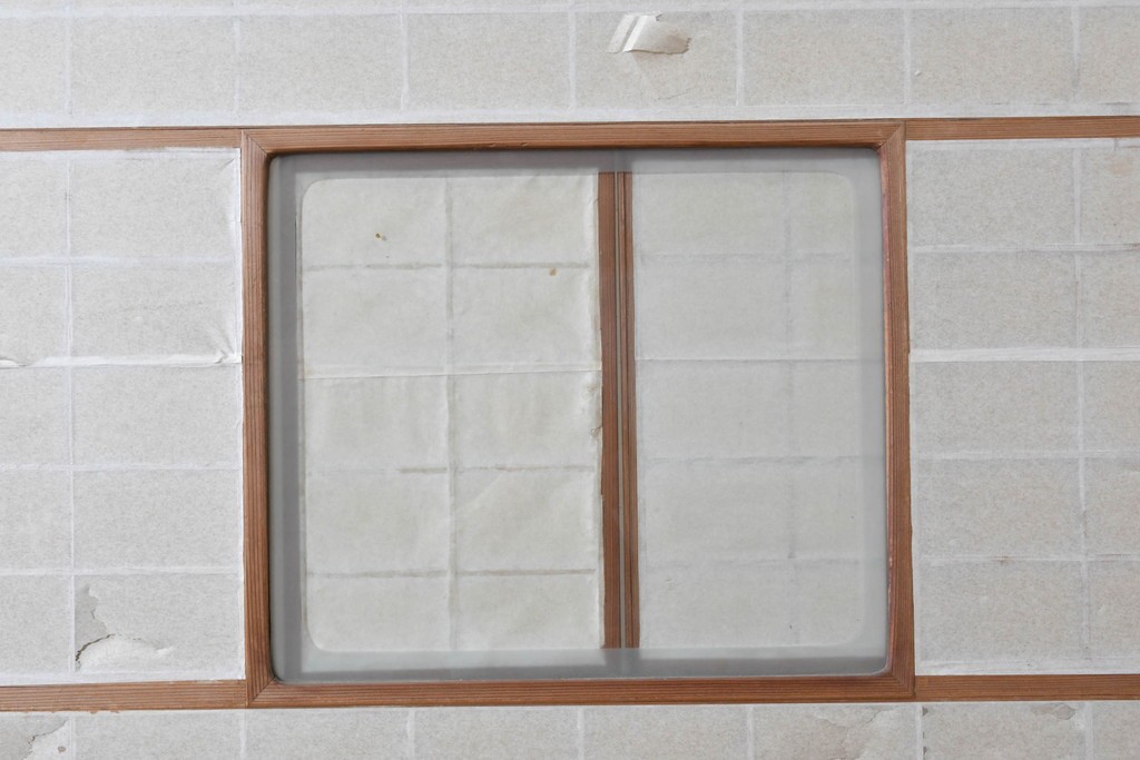 ヴィンテージ建具　昭和中期　幅広　細かな格子組が上品な猫間障子戸2枚セット　(R-090568)