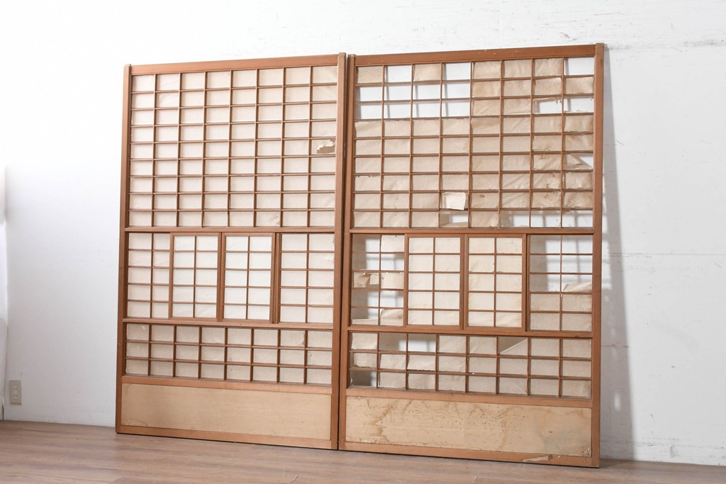 ヴィンテージ建具　昭和中期　幅広　細かな格子組が上品な猫間障子戸2枚セット　(R-090569)