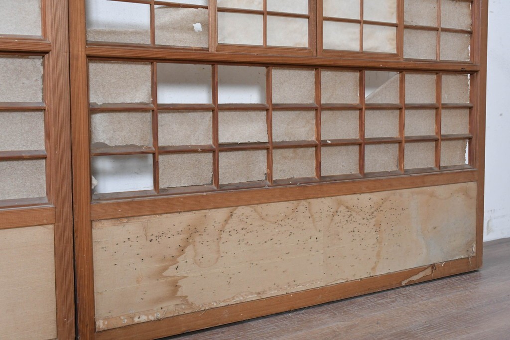 ヴィンテージ建具　昭和中期　幅広　細かな格子組が上品な猫間障子戸2枚セット　(R-090569)