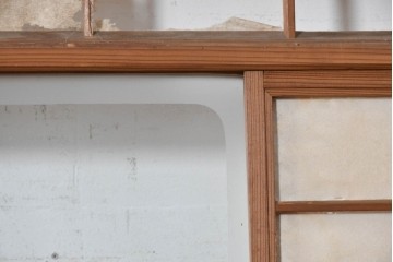 ヴィンテージ建具　昭和中期　幅広　細かな格子組が上品な猫間障子戸2枚セット　(R-090569)
