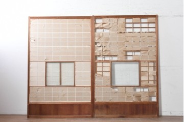 ヴィンテージ建具　昭和中期　幅広　細かな格子組が上品な猫間障子戸2枚セット　(R-090569)