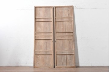 アンティーク建具　昭和初期　幅狭　横桟がアクセントを添える素朴な引き戸2枚セット　(R-090571)