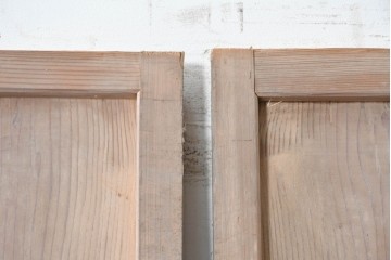 アンティーク建具　昭和初期　幅狭　横桟がアクセントを添える素朴な引き戸2枚セット　(R-090571)