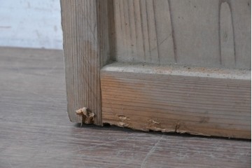 アンティーク建具　昭和初期　幅狭　横桟がアクセントを添える素朴な引き戸2枚セット　(R-090571)