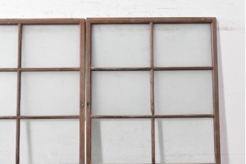 和製ヴィンテージ　昭和中期　素朴な木の風合いと格子が特徴のガラス戸3枚セット　(R-090572)