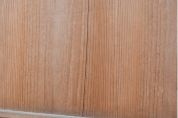 和製ヴィンテージ　昭和初期から昭和中期　木目を活かしたシンプルな板戸1枚　(R-090577)