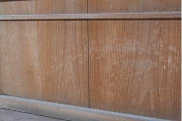 和製ヴィンテージ　昭和初期から昭和中期　木目を活かしたシンプルな板戸1枚　(R-090577)