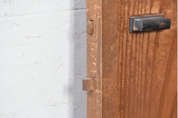 ヴィンテージ建具　昭和中期　型板ガラスと曲線意匠がレトロな幅狭のドア1枚　(R-090579)