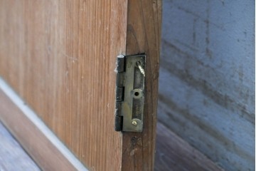 ヴィンテージ建具　昭和中期　型板ガラスと曲線意匠がレトロな幅狭のドア1枚　(R-090579)