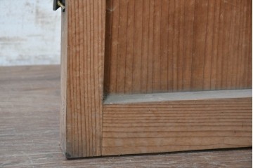 ヴィンテージ建具　昭和中期　型板ガラスと曲線意匠がレトロな幅狭のドア1枚　(R-090579)