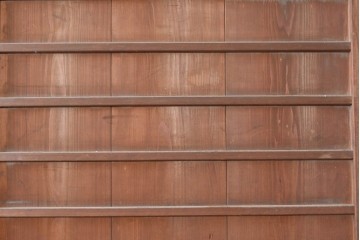 和製アンティーク　昭和初期　横桟を全体に配したすっきりとした木製引き戸　(R-090580)