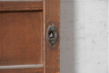 和製アンティーク　昭和初期　横桟を全体に配したすっきりとした木製引き戸　(R-090580)