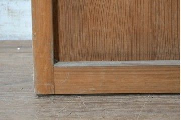ヴィンテージ建具　昭和中期　幅狭　鏡板一枚板　曲げ木のデザインが印象的なドア1枚　(R-090581)