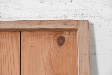 ヴィンテージ建具　昭和中期　木目と節が印象的な板戸扉1枚　(R-090583)