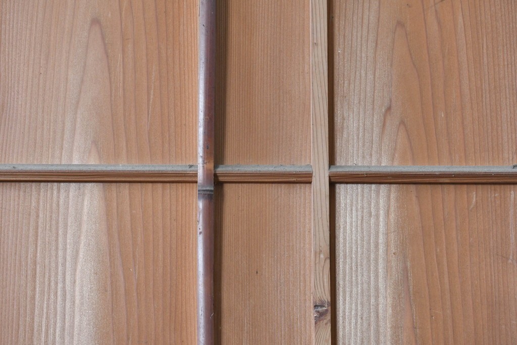 ヴィンテージ建具　昭和中期　竹の装飾がアクセントになった端正なデザインのドア1枚　(R-090584)