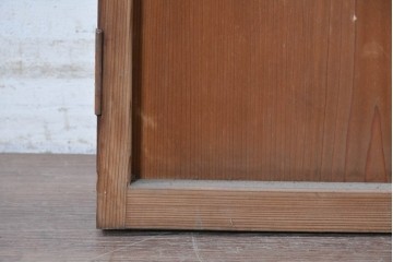 ヴィンテージ建具　昭和中期　竹の装飾がアクセントになった端正なデザインのドア1枚　(R-090584)