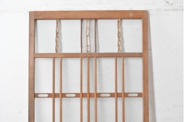 アンティーク建具　昭和期　透かし装飾が個性的な凝ったつくりのガラス引き戸1枚　(R-090585)