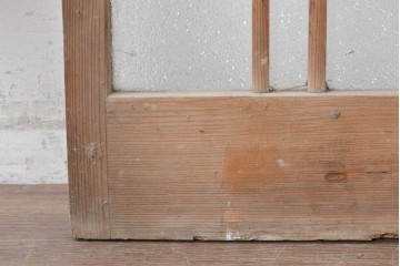 アンティーク建具　昭和期　透かし装飾が個性的な凝ったつくりのガラス引き戸1枚　(R-090585)
