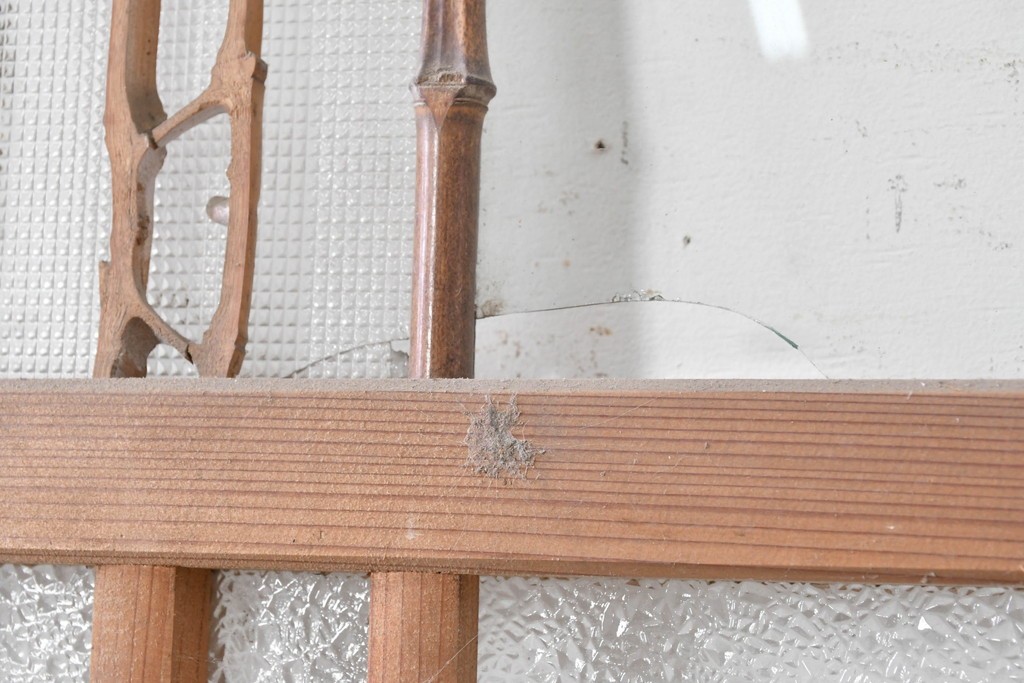 アンティーク建具　昭和期　透かし装飾が個性的な凝ったつくりのガラス引き戸1枚　(R-090585)