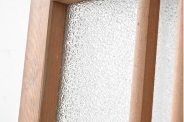 アンティーク建具　昭和期　透かし装飾が個性的な凝ったつくりのガラス引き戸1枚　(R-090585)