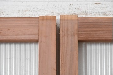 ヴィンテージ建具　昭和後期　型板ガラスと木目を楽しめるガラス戸4枚セット　(R-090587)